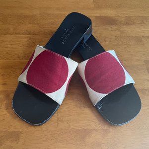 Size 6.5 vintage (1990s) Kate Spade slide sandals